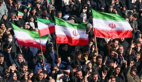نگرانی مردم از پشت‌پرده‌های مذاکره | آیا مردم نامحرمند؟